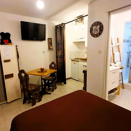 Studio 19 Cosy Avec Jacuzzi Et Jardinet Privatifs Draguignan Exterior photo